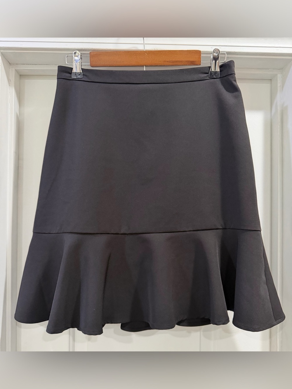 Nanette Lepore Black Flounce Hem Skirt Size 4